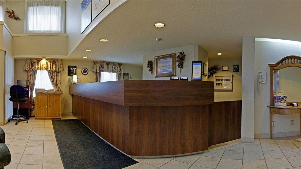 Comfort Inn Ривьер-дю-Лу Экстерьер фото