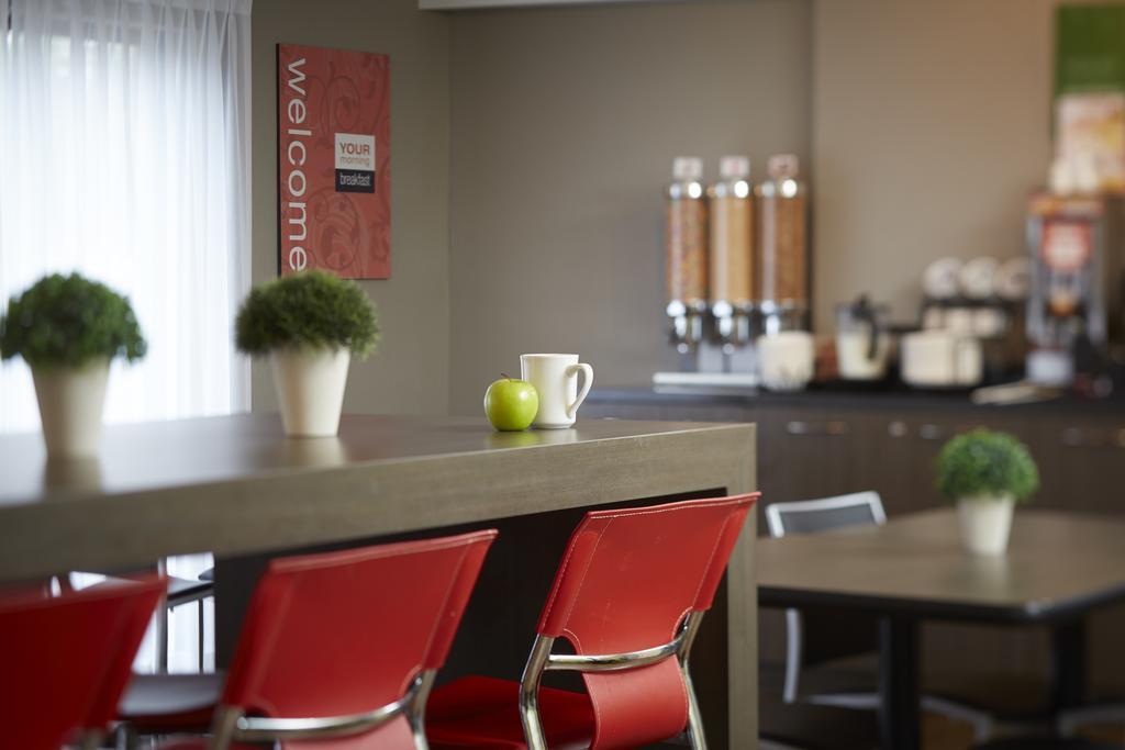 Comfort Inn Ривьер-дю-Лу Экстерьер фото