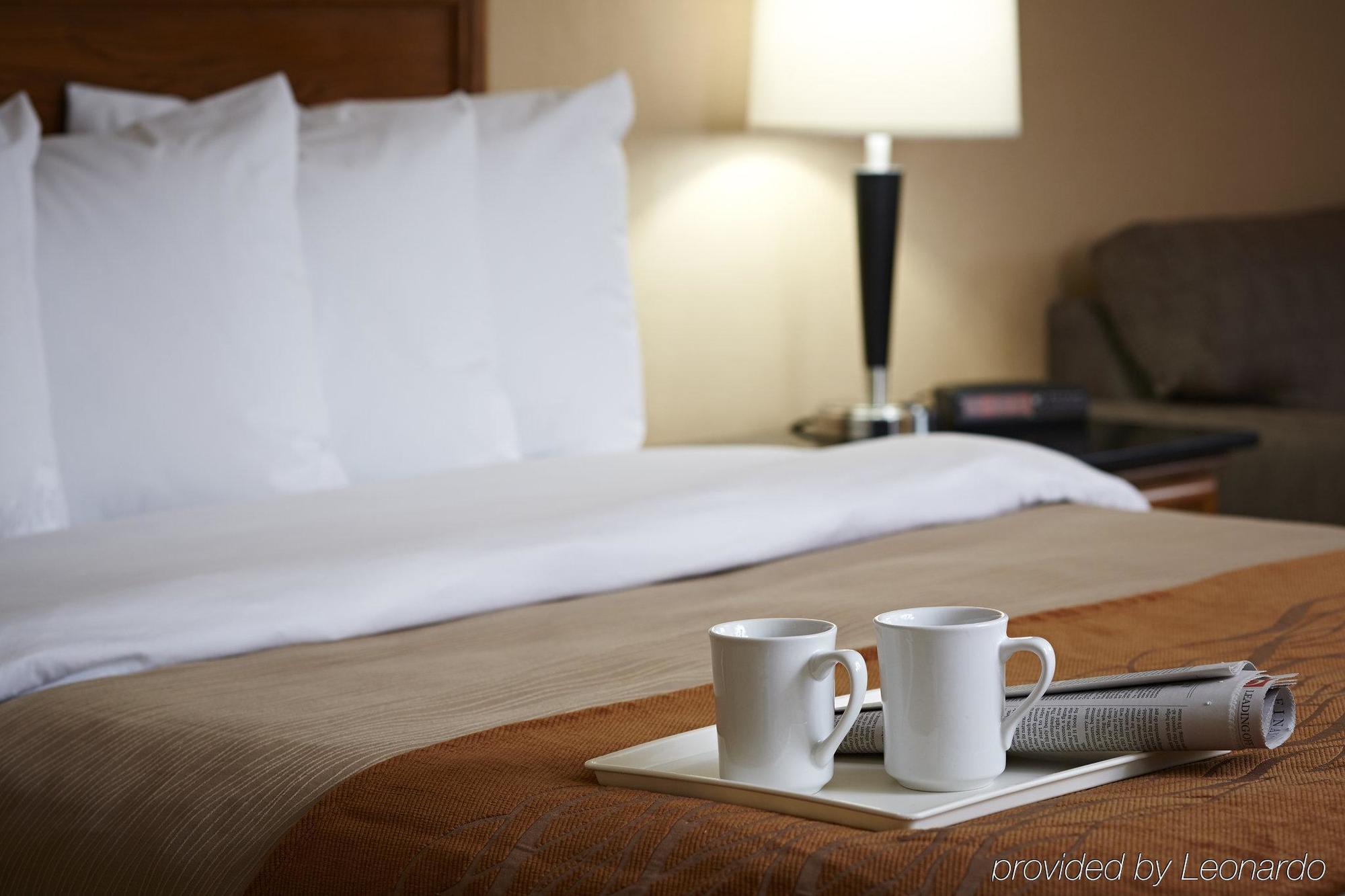Comfort Inn Ривьер-дю-Лу Экстерьер фото